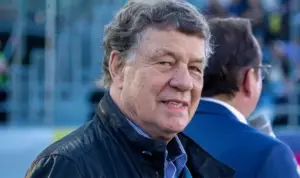 Otto Rehhagel đã là huấn luyện viên lớn tuổi nhất WC trước Mai Đức Chung