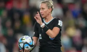 Trọng tài tại các giải đấu khác sẽ nhận tiện dựa vào số trận làm nhiệm vụ